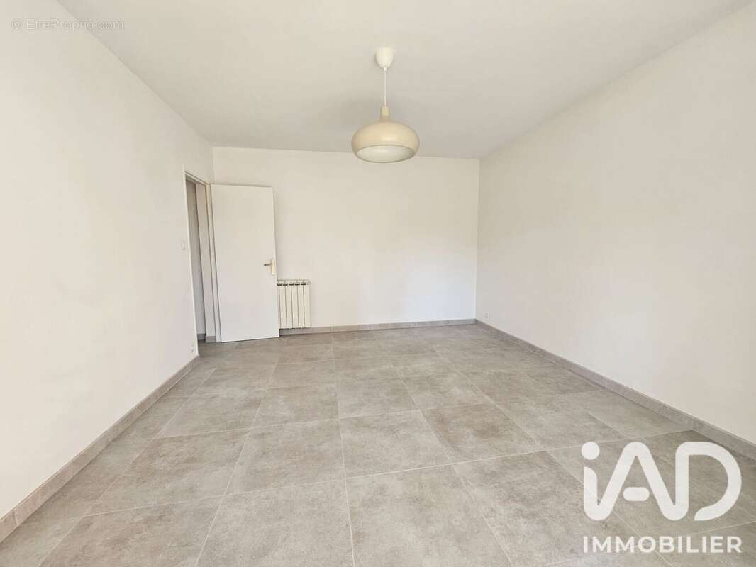 Appartement 30 m² à La Seyne-Sur-Mer  - photo 2