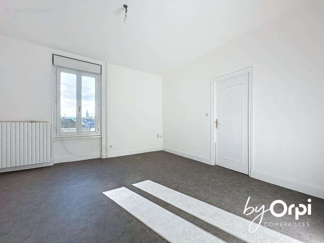 Maison à SAINT-ELOY-LES-MINES