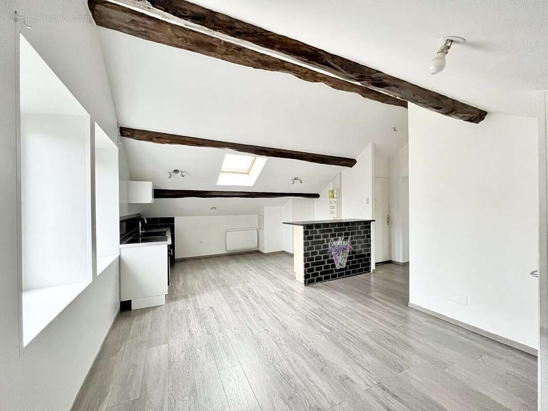 Appartement à PONT-DE-CHERUY