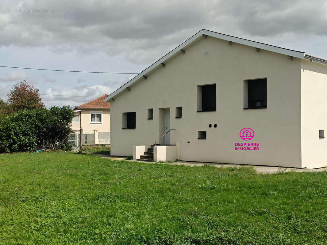 Maison à ROUSSILLON