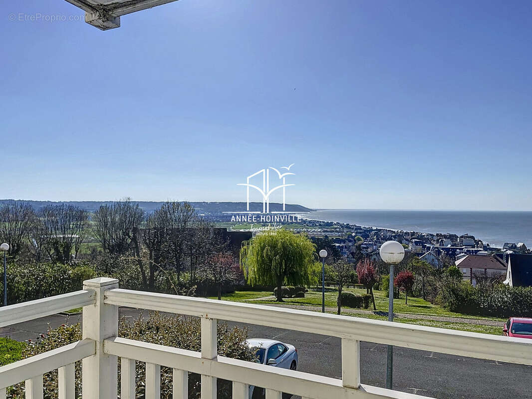 Appartement à BLONVILLE-SUR-MER