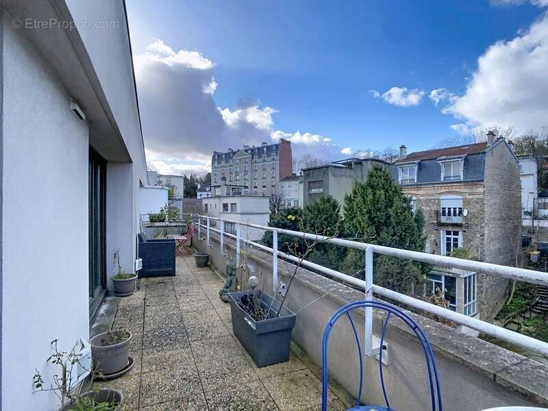 Appartement à SURESNES