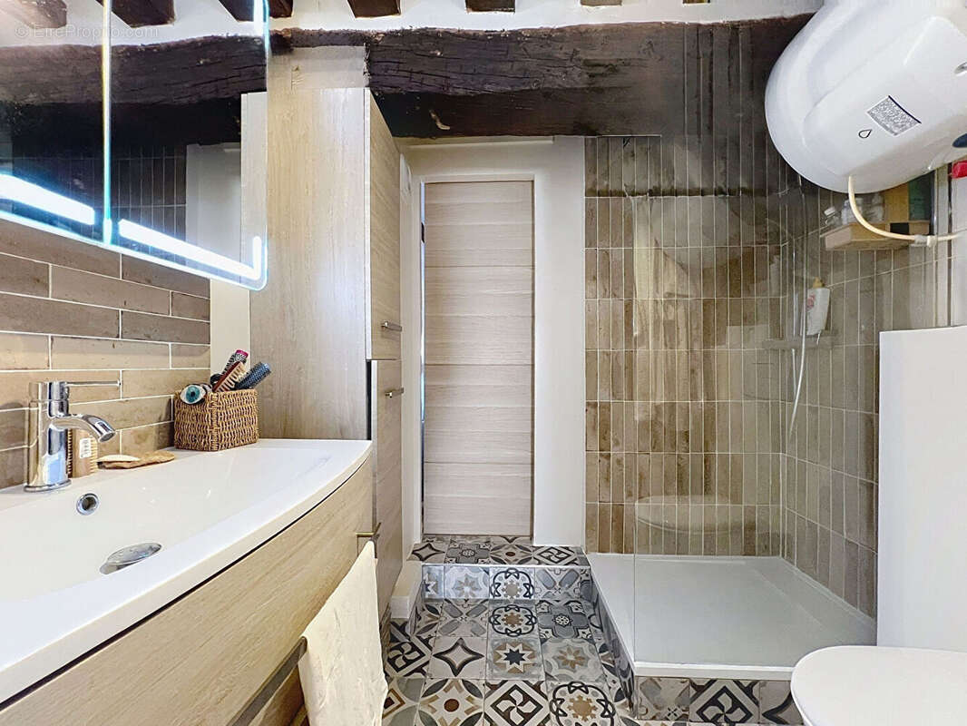 Appartement à PARIS-2E