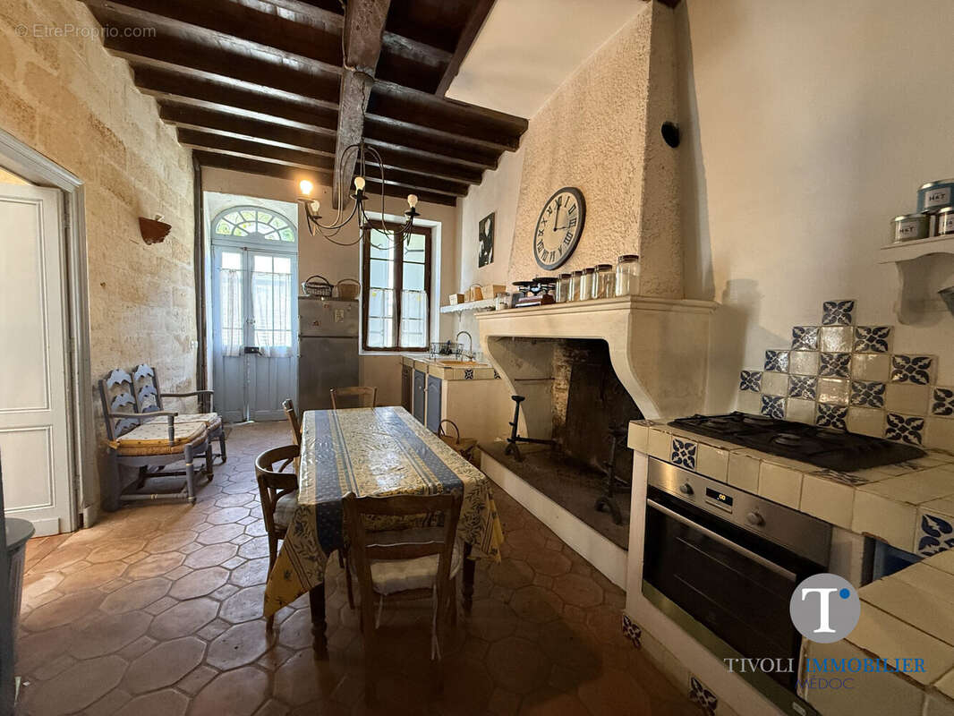 cuisine - Maison à QUEYRAC