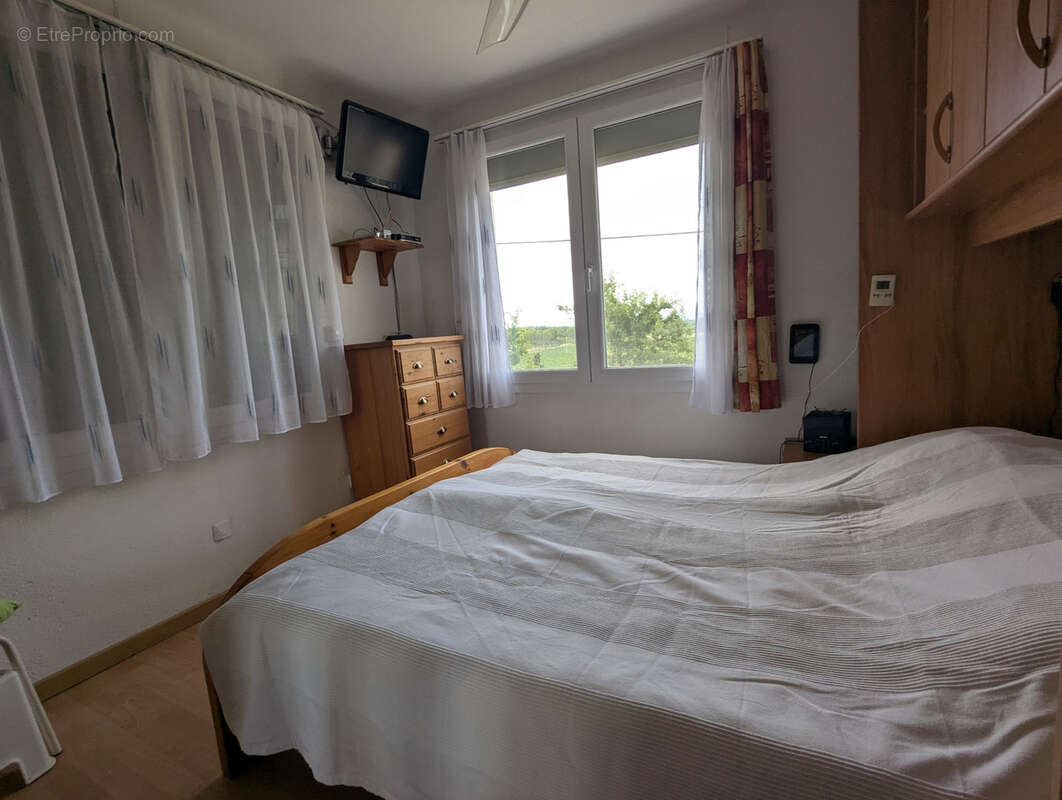 Vue et emplacement exceptionnel, craquez pour cette belle habitation idéal grande famille ou vacances! - photo 10