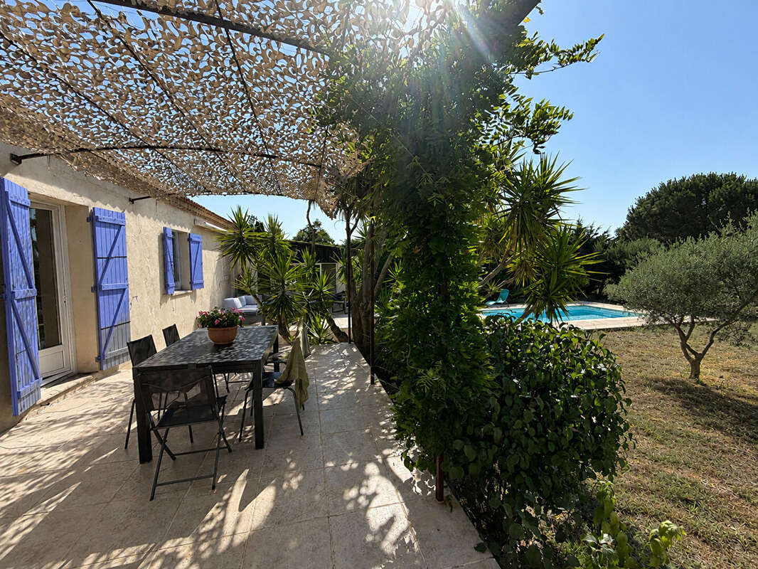 ARLES  : Maison d'exception sur un  terrain 4500m² - photo 2
