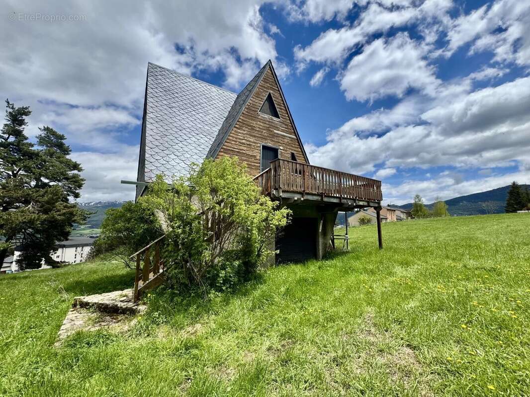 Chalet 4 faces sur environ 1200 m² de terrain - photo 12