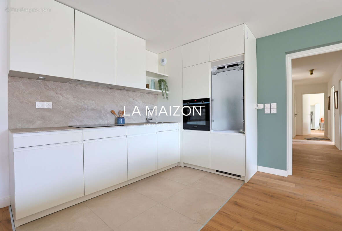 Appartement T4 de standing avec vaste balcon + 2 parkings   Marcq-en-Barœul secteur Brossolette - photo 3