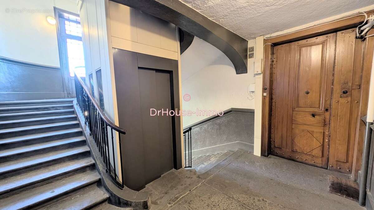 Appartement à SAINT-ETIENNE