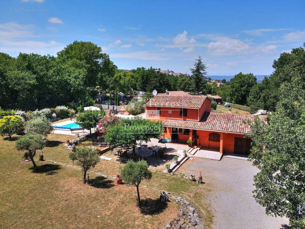 Maison à MONTMEYAN