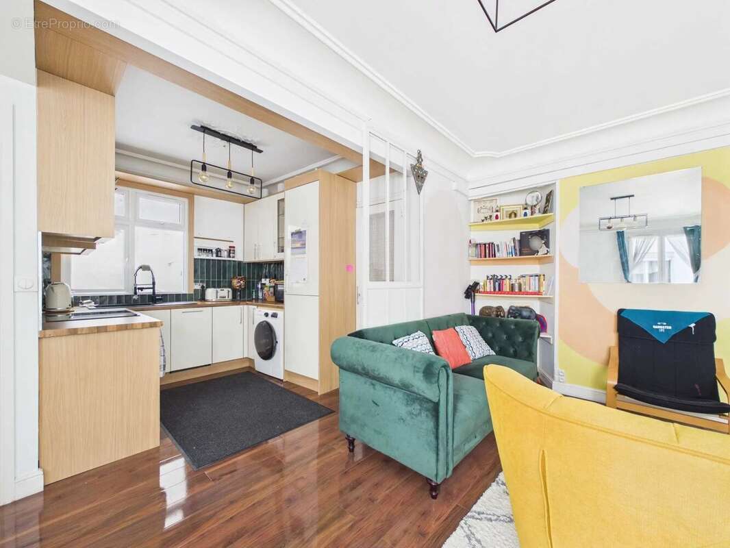 Appartement à PARIS-8E