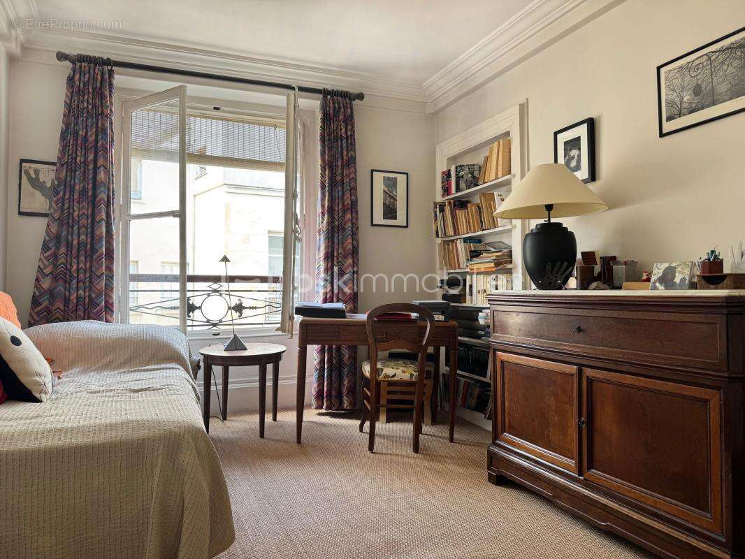 Appartement à PARIS-6E