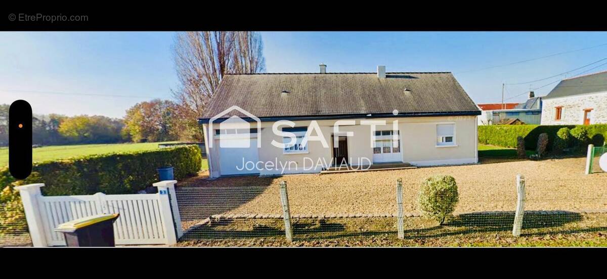 Photo 1 - Maison à LE PLESSIS-GRAMMOIRE