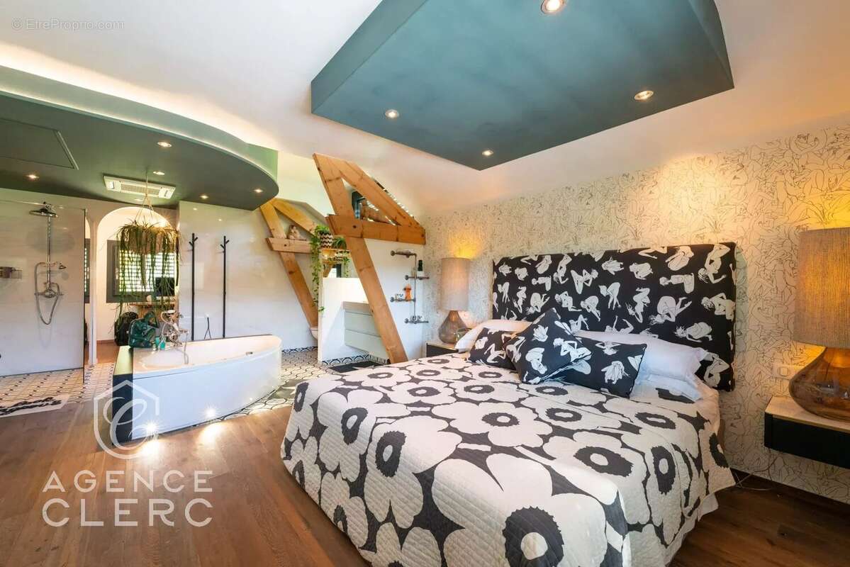 Maison à MENTHON-SAINT-BERNARD