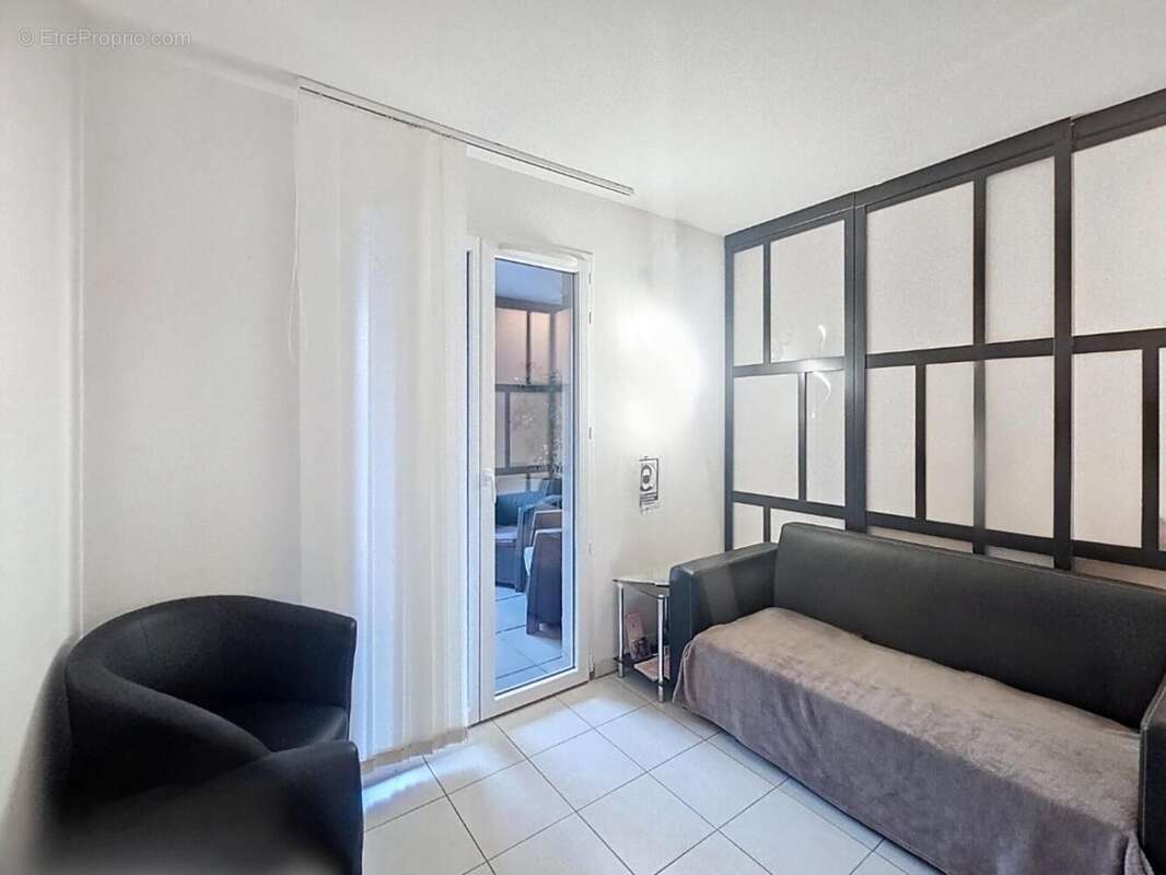 Photo 6 - Appartement à ROQUEBRUNE-SUR-ARGENS