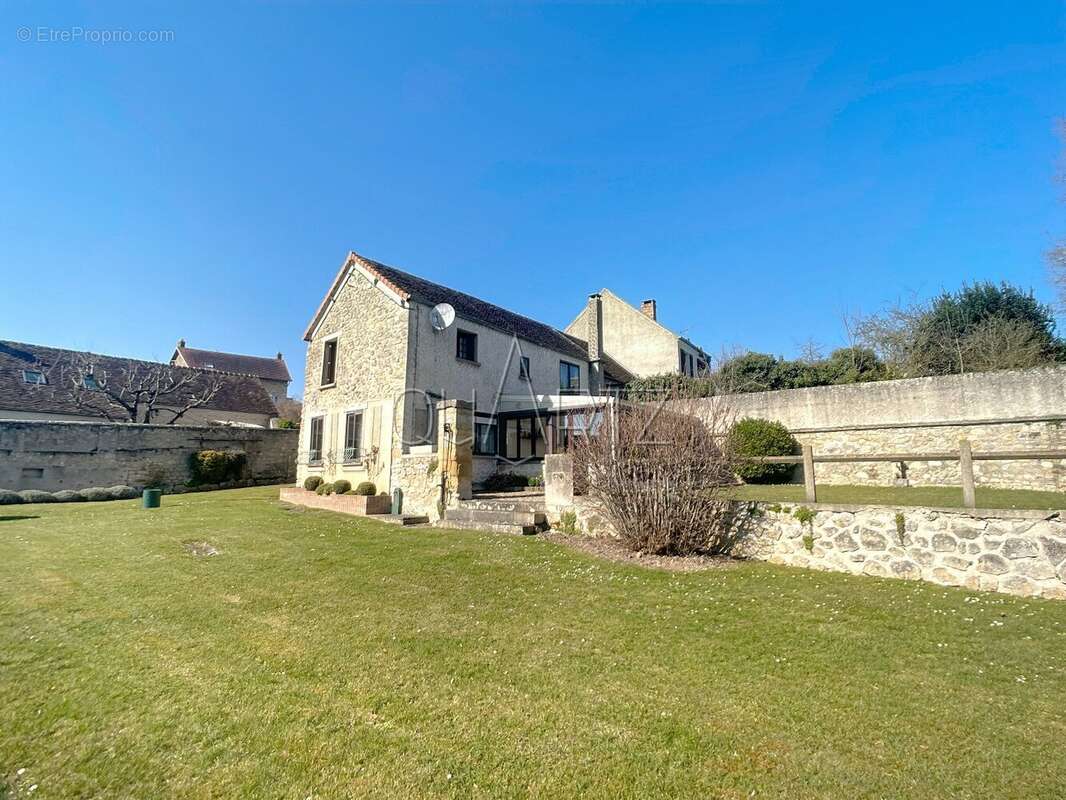 Maison à BOISSY-L'AILLERIE