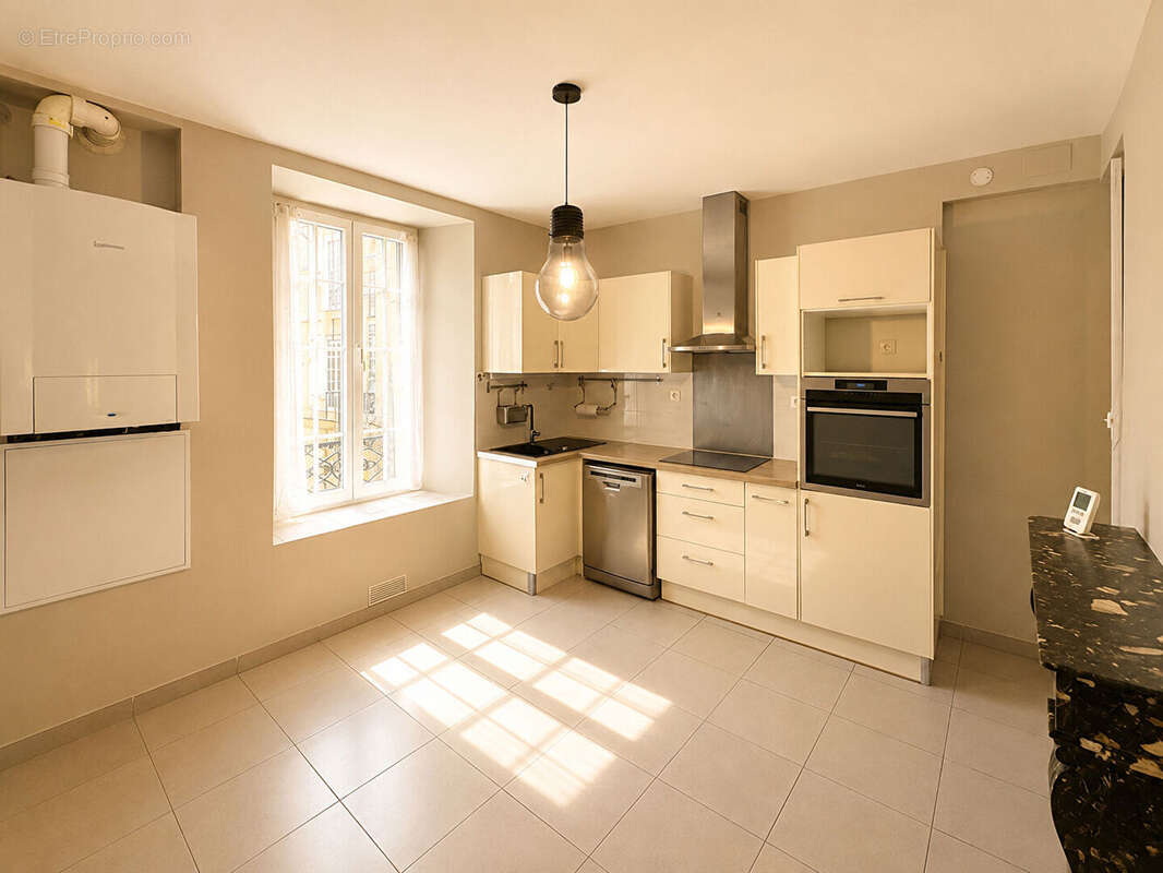 Appartement à CHARLEVILLE-MEZIERES