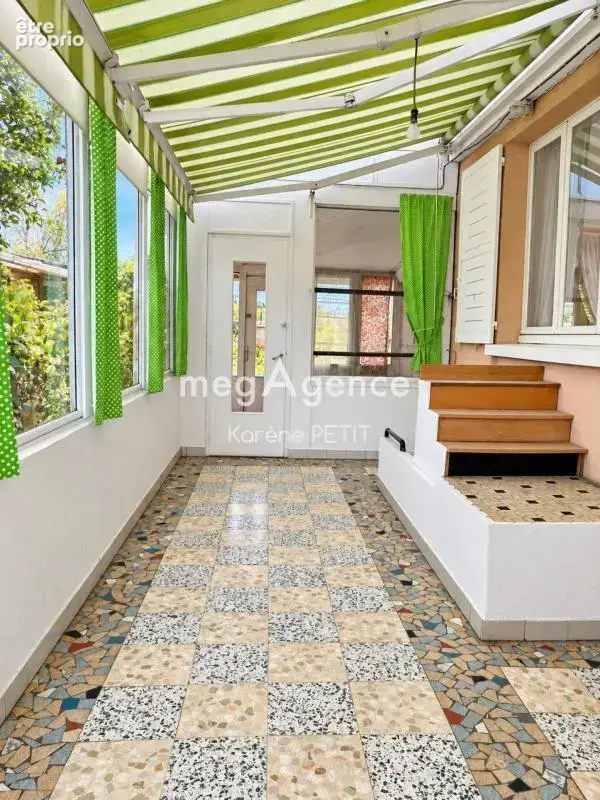 Maison familiale - beaux volumes et fort potentiel - photo 9