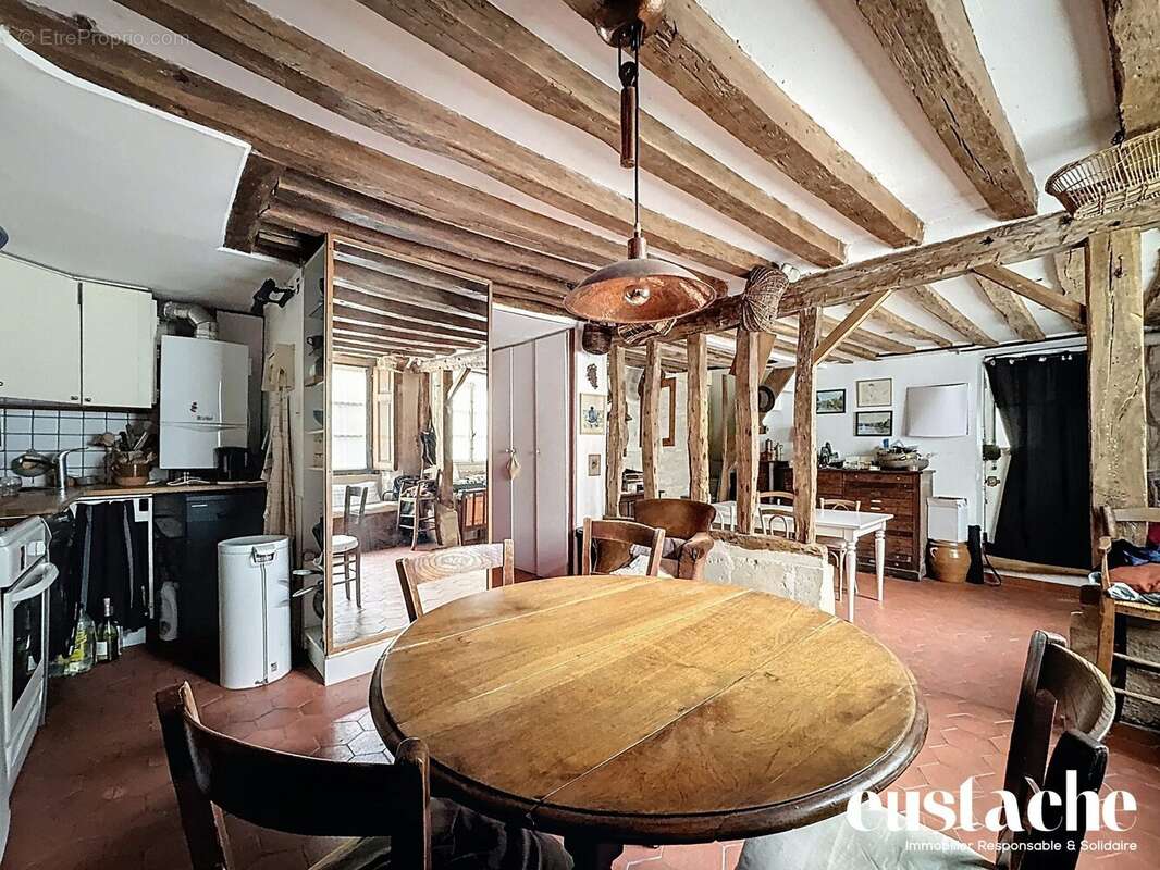 Appartement à PARIS-4E