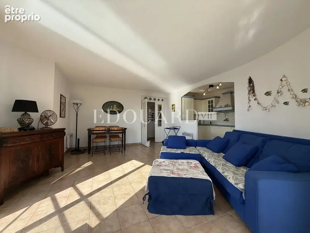 En exclusivité trois pièces avec terrasse, vue mer et garage, dans résidence de standing avec piscine - photo 7