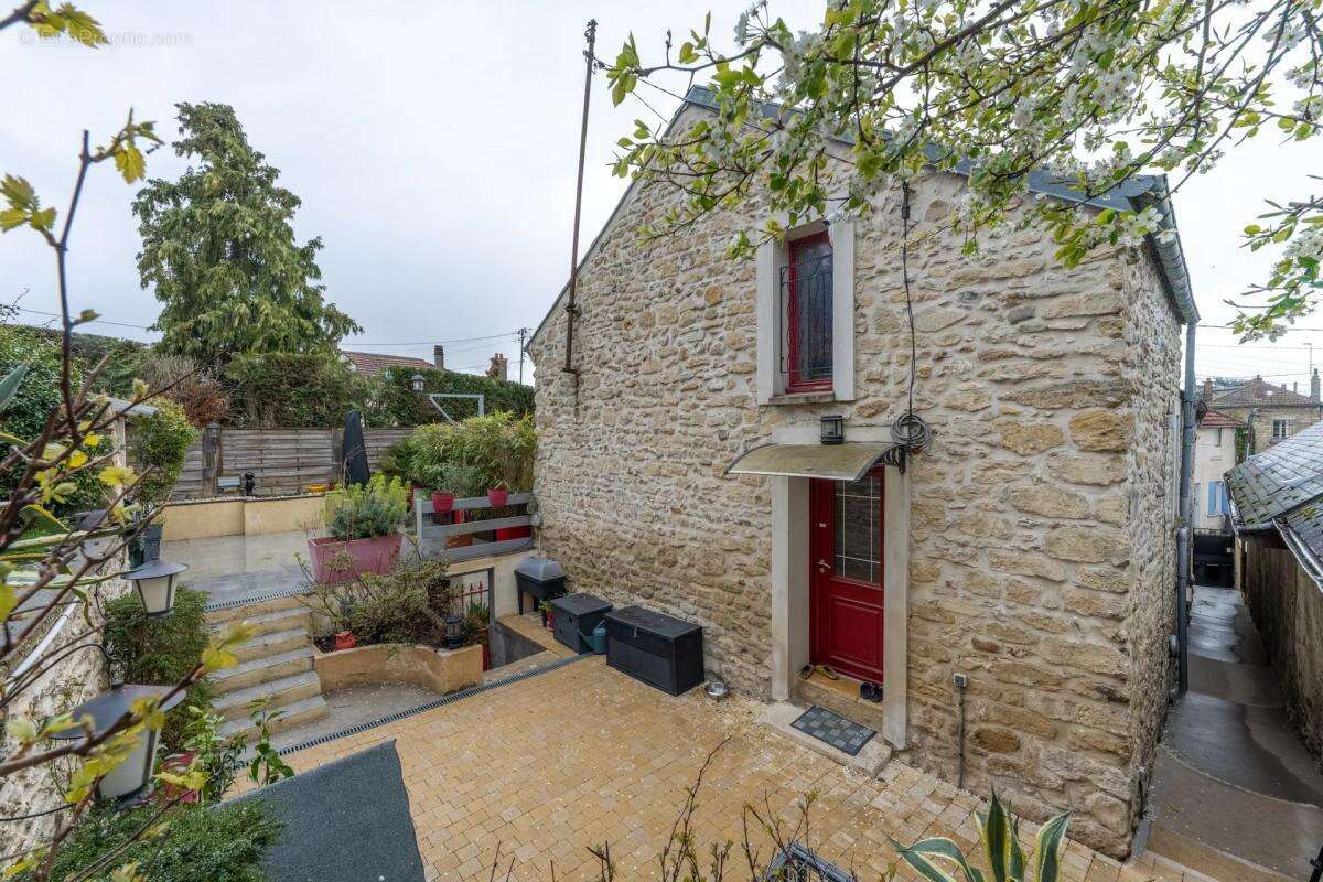 Maison à LES MUREAUX