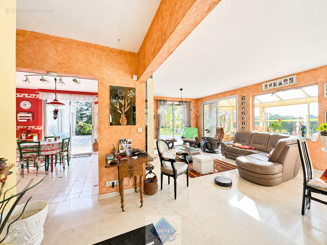 Maison à TOURS-EN-VIMEU