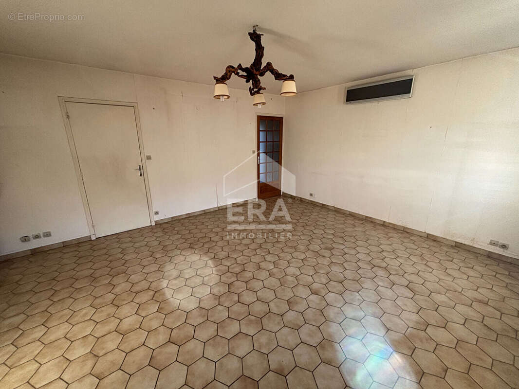 Maison à PARCAY-MESLAY