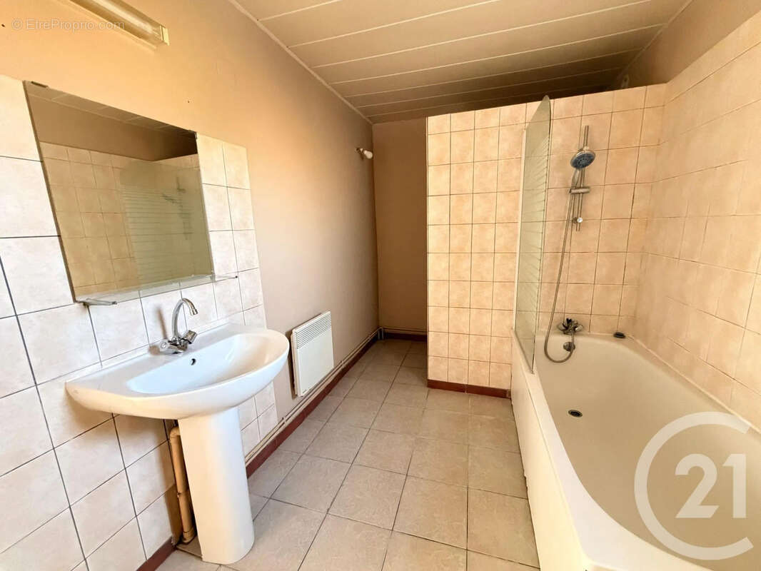 Appartement à LONGPERRIER