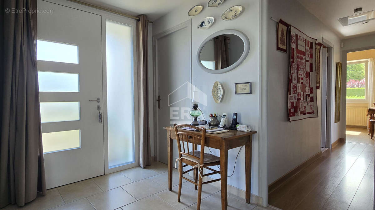 Maison de plain-pied - Tourville Sur Arques - 5 pièces 112m² - photo 6