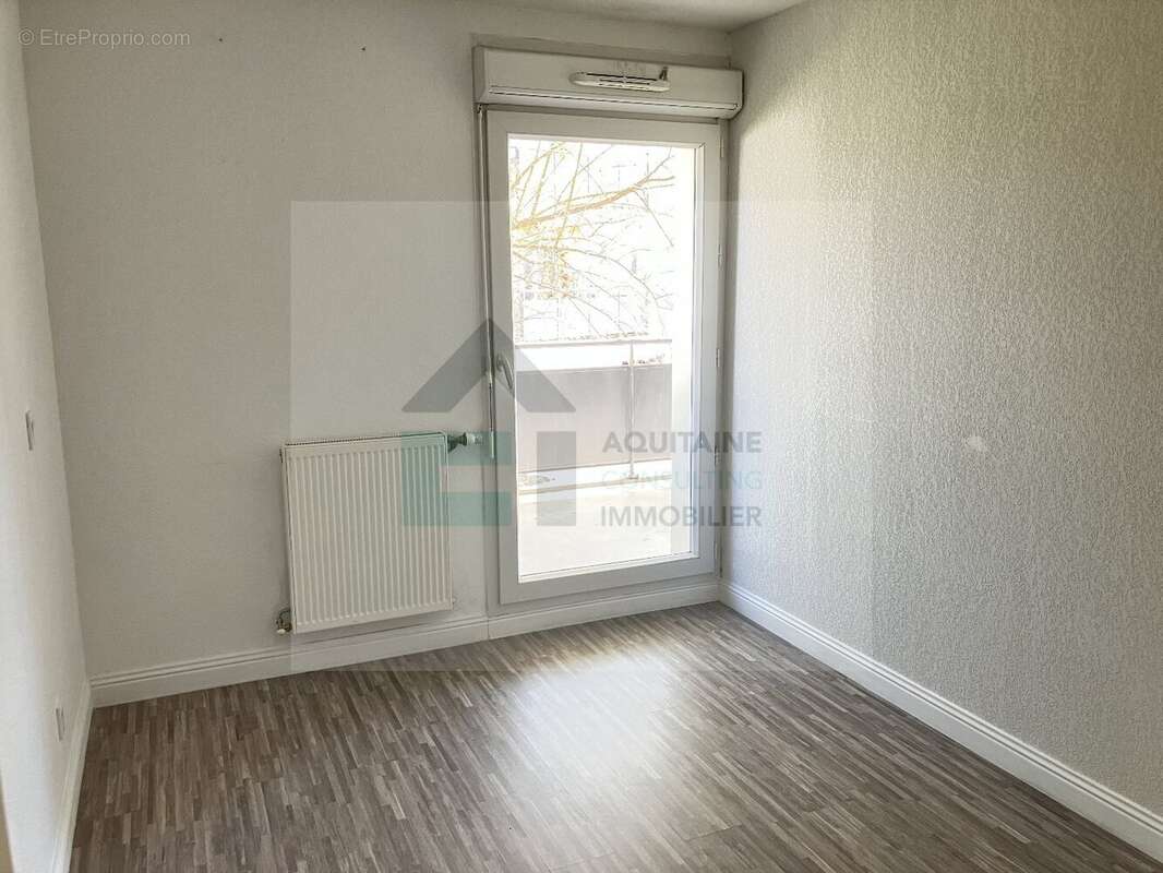 Appartement à VILLENAVE-D'ORNON