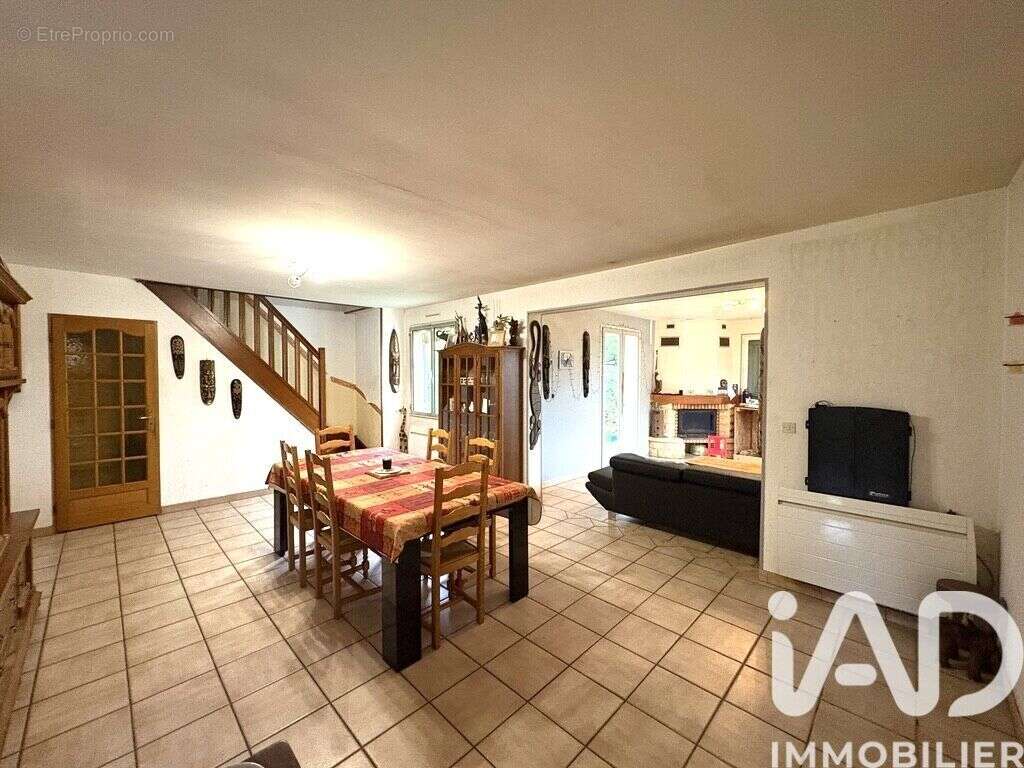 Photo 4 - Maison à BUCHY