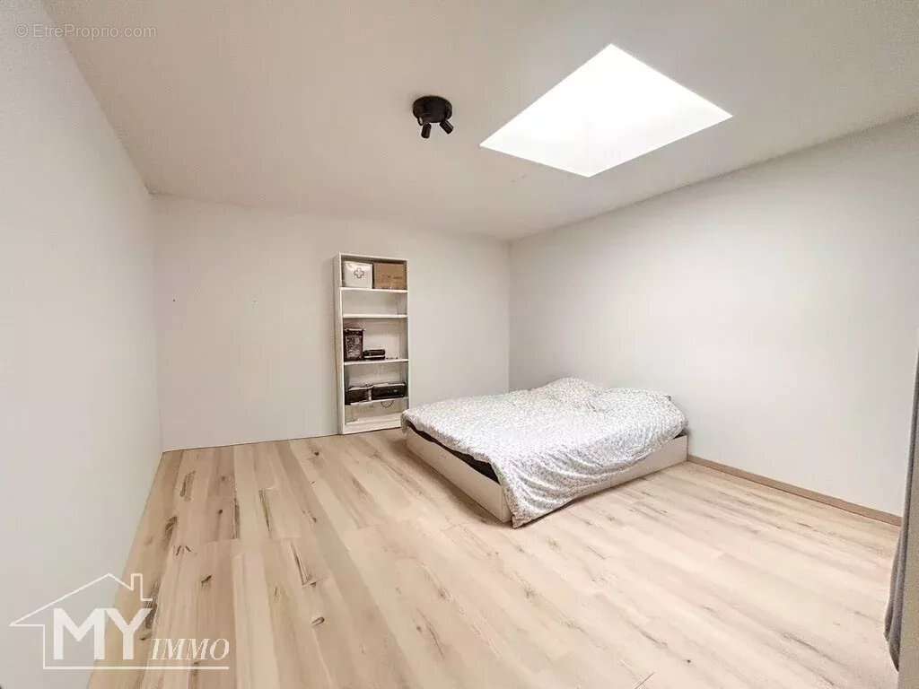 Villefranche de lonchat : maison de ville louée - photo 10