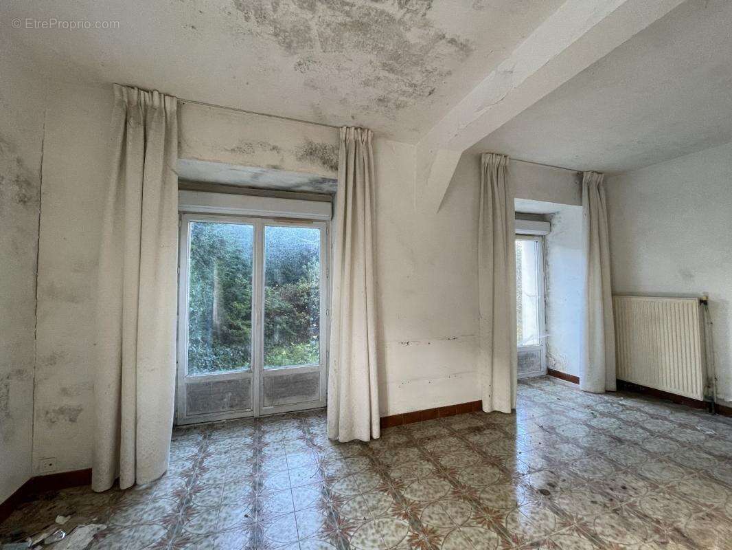 Maison à BUSSIERE-GALANT