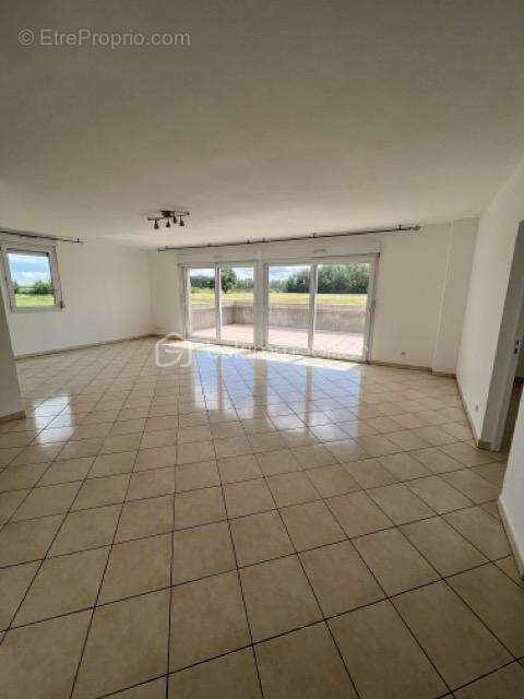 Maison à FONTENAY-TRESIGNY