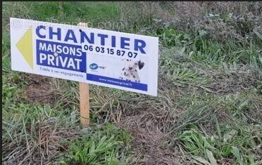 Terrain à MOUILLERON-LE-CAPTIF