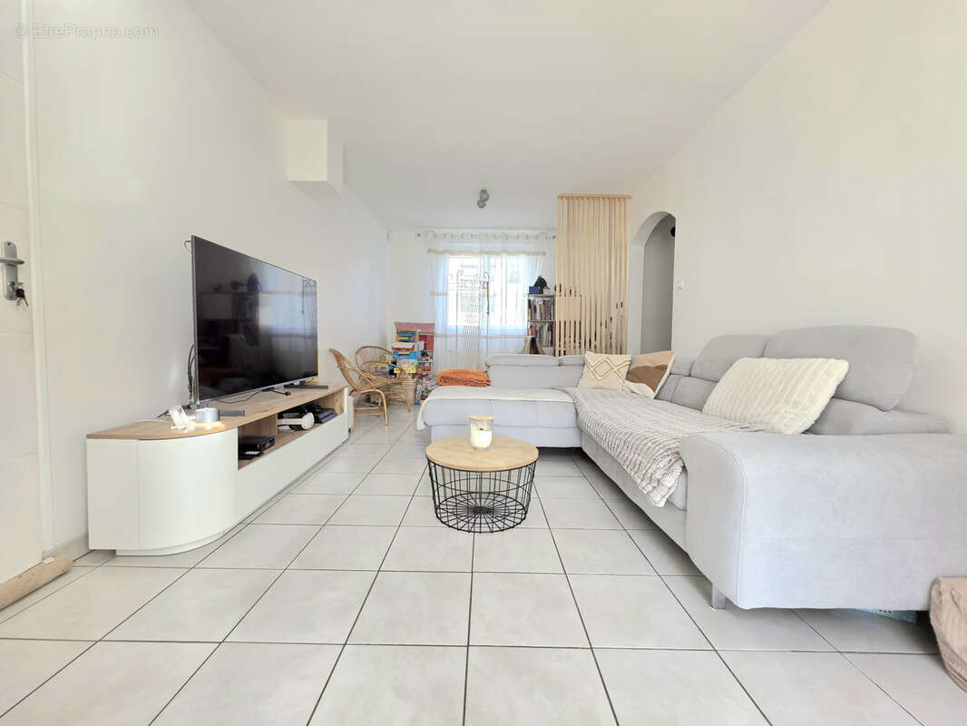 Maison à SAINT-ETIENNE-AU-MONT