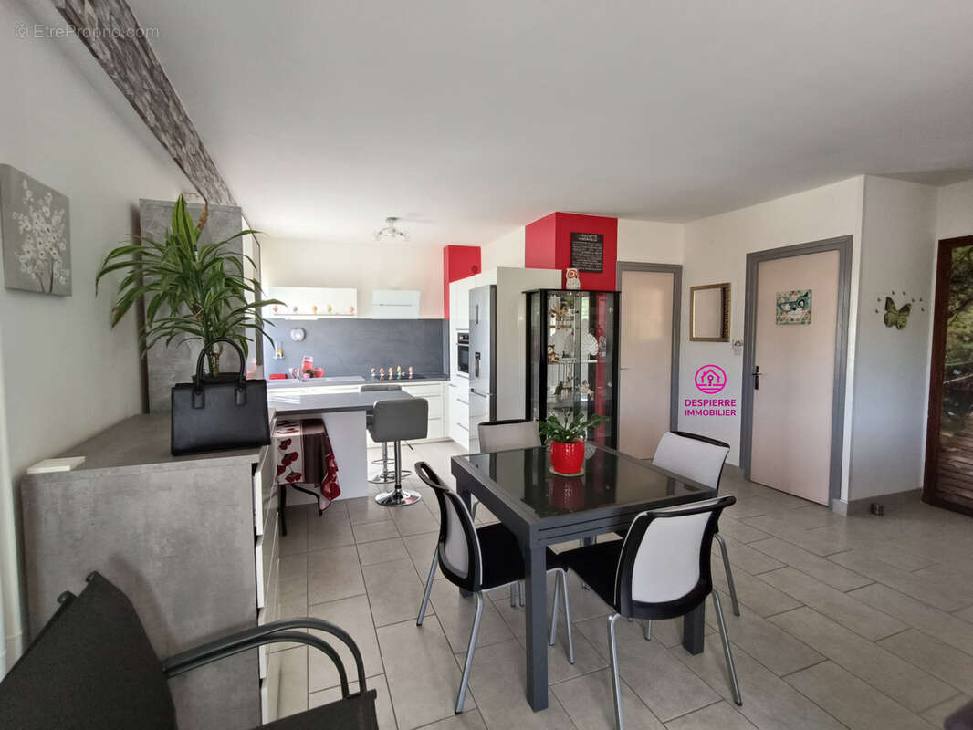 Appartement à ROUSSILLON