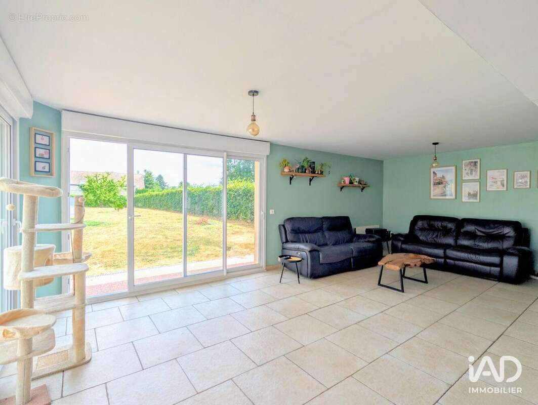 Maison 143 m² à Fontaine-Lavaganne  - photo 6