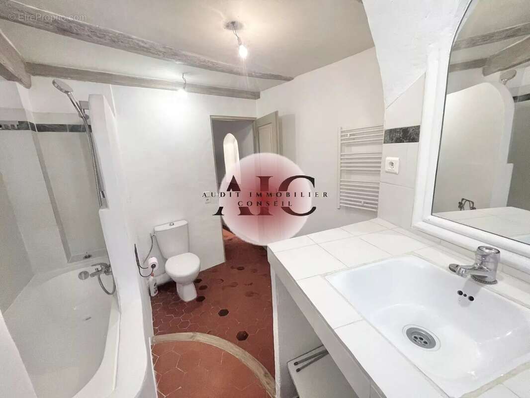 Appartement à FAYENCE