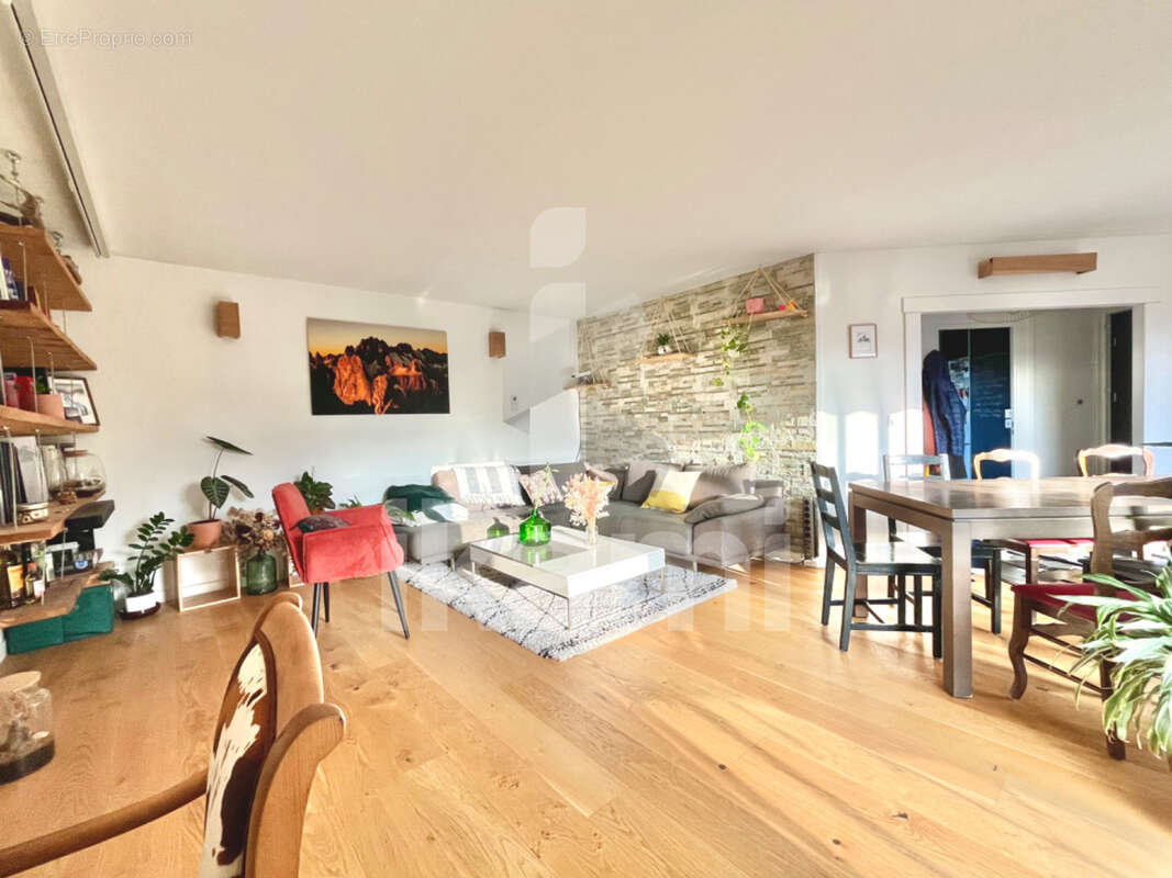 Appartement à MEYTHET