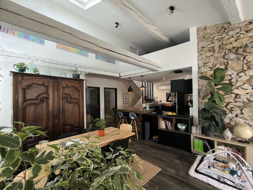 Maison à SAINT-LAURENT-DE-LA-CABRERISSE