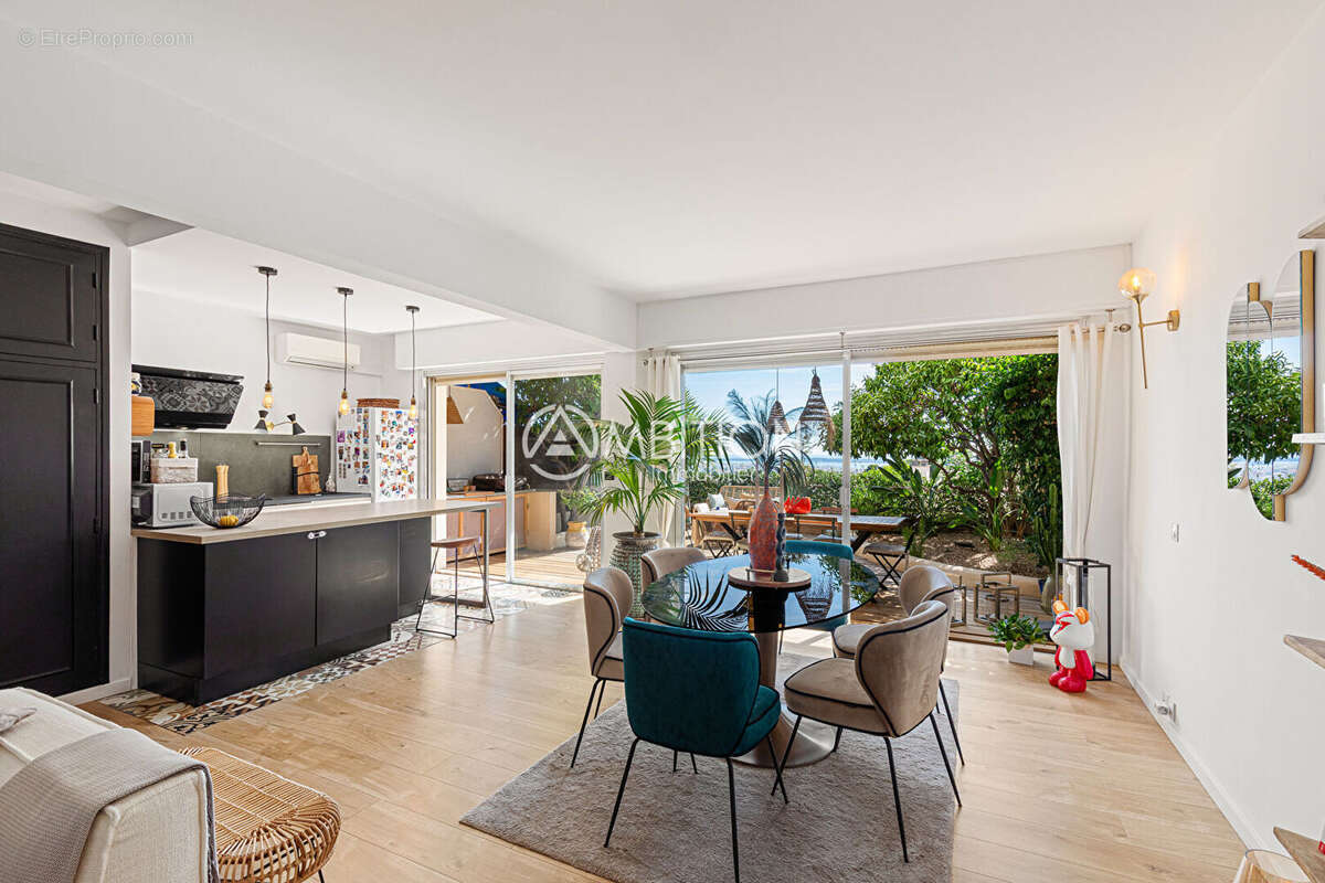 Appartement à LE CANNET