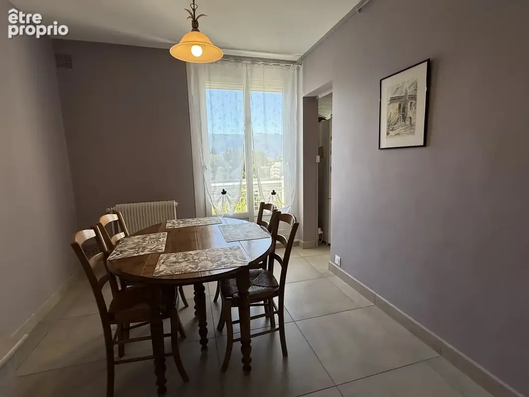 Saint-martin-d’hères – t4 traversant, lumineux et vue dégagée - photo 3