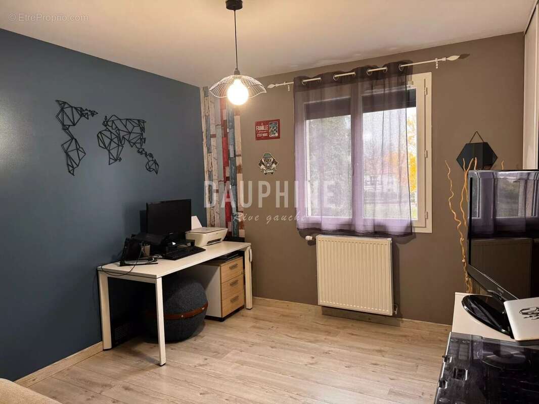 Maison à BUSSY-SAINT-GEORGES