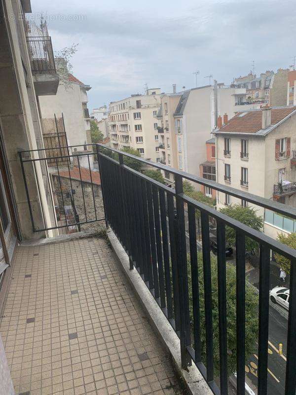 Appartement à LES LILAS