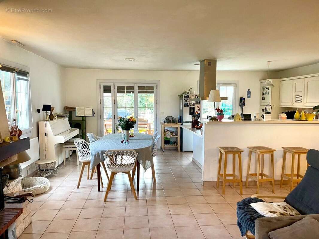 Maison à SAINT-JEANNET