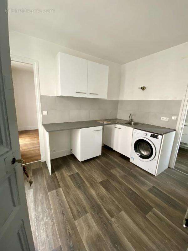 Appartement à PARIS-14E
