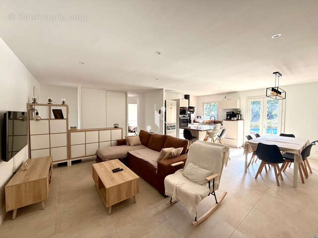 Maison de plain pied de 86m2 sur une parcelle de 297m2 avec garage - photo 4