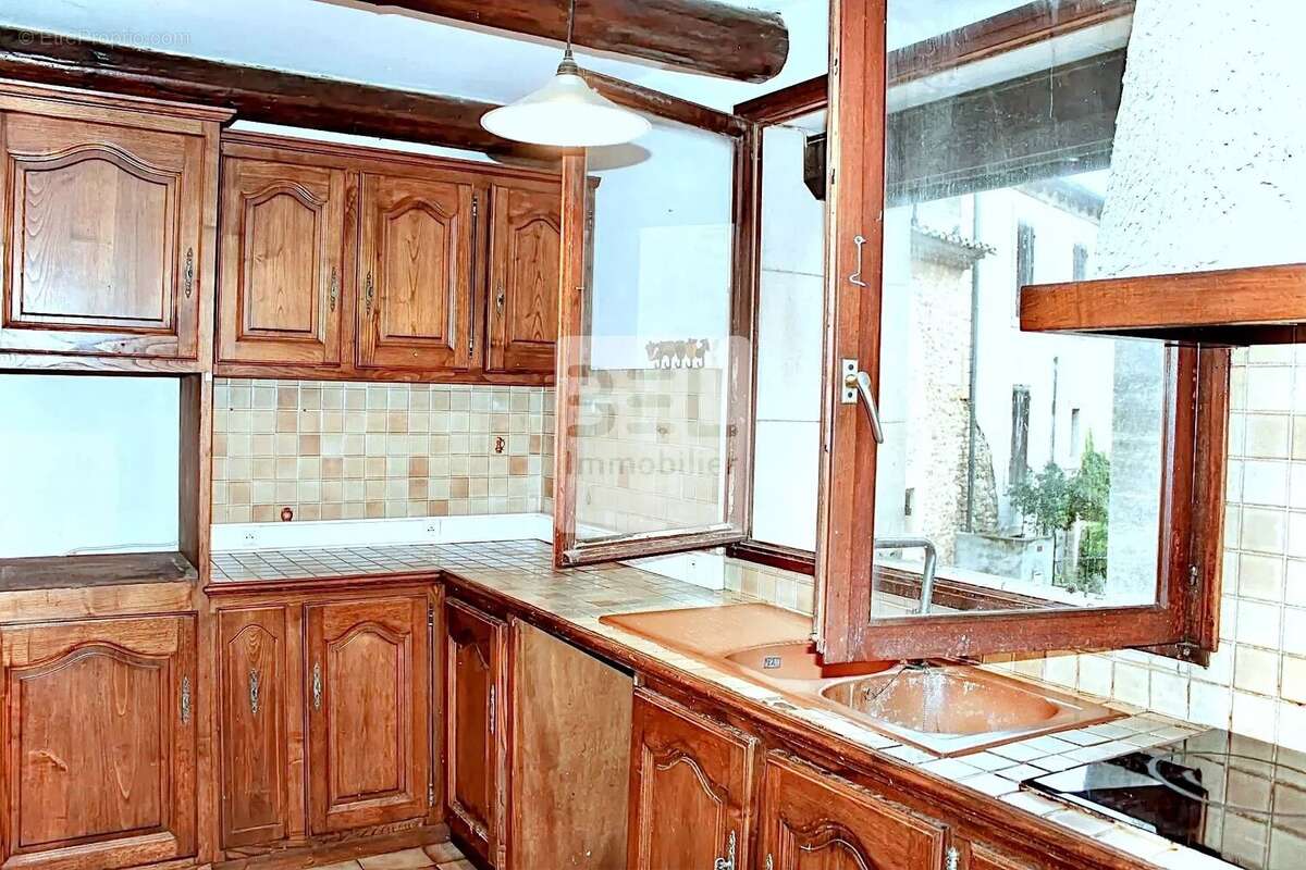 Appartement à LAUDUN-L'ARDOISE