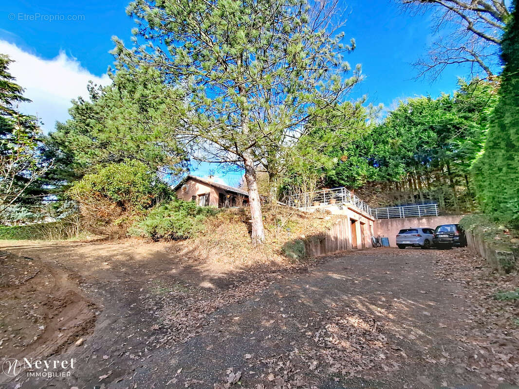 Maison individuelle de plain pied de 107m2, 4 chambres, 62m2 de garage, terrain de 1886 m2 - photo 16